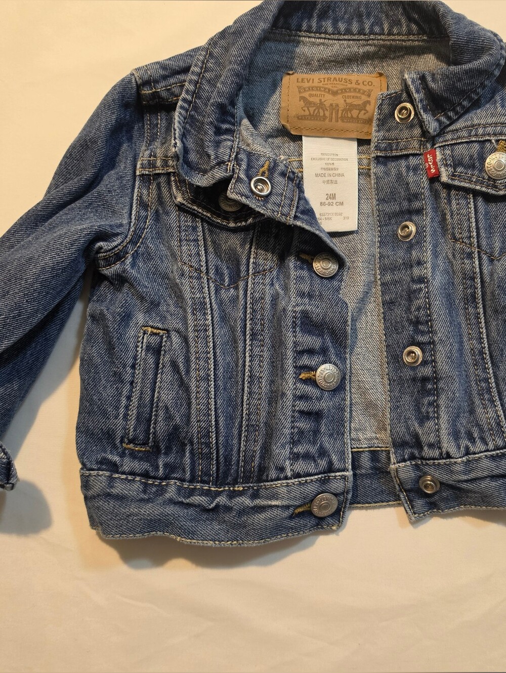 Levi’s Toddler 24M Medium Wash Denim Trucker Jacket Red Tab 100% Cotton